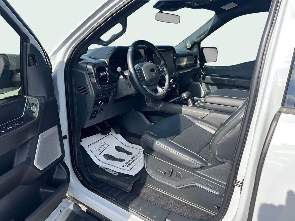 Ford F-150 Lariat SuperCrew 4WD 2024