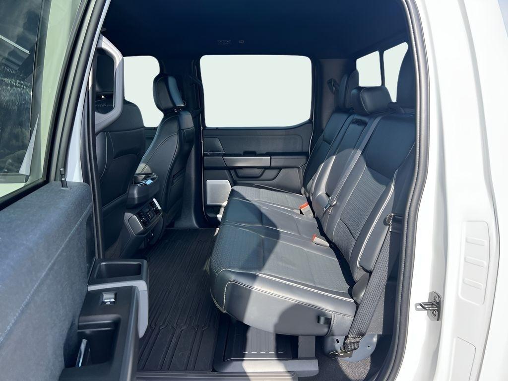 Ford F-150 Lariat SuperCrew 4WD 2024