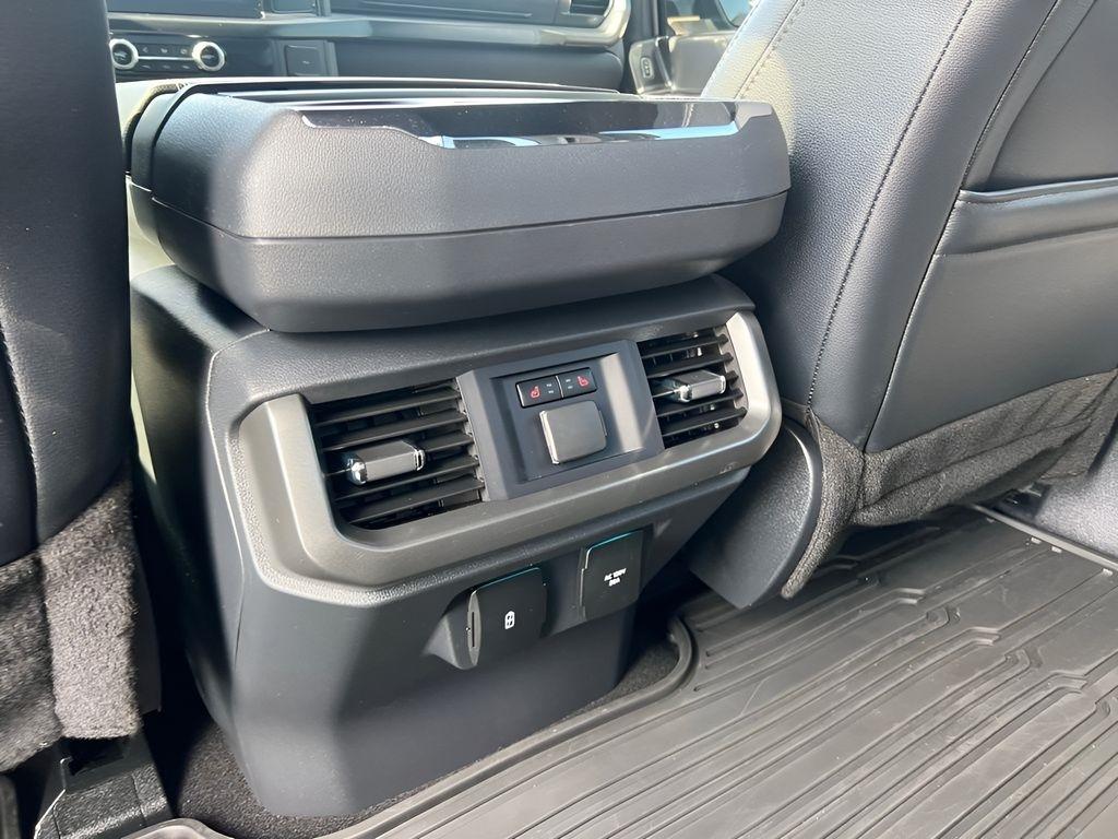 Ford F-150 Lariat SuperCrew 4WD 2024