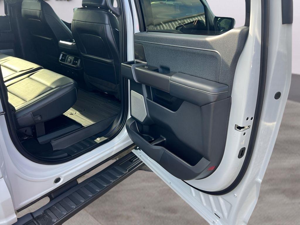 Ford F-150 Lariat SuperCrew 4WD 2024