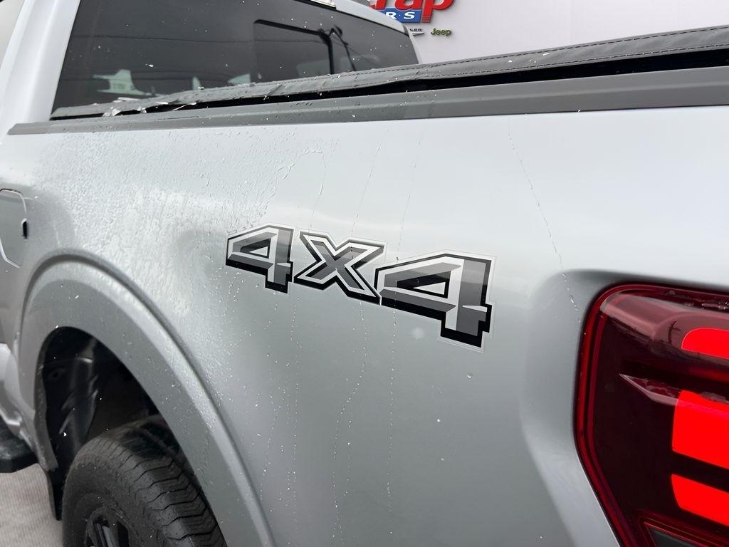 Ford F-150 Lariat SuperCrew 4WD 2025