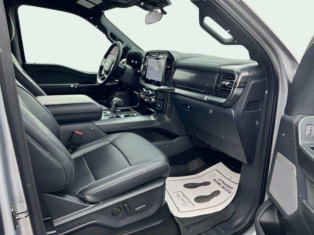 Ford F-150 Lariat SuperCrew 4WD 2025