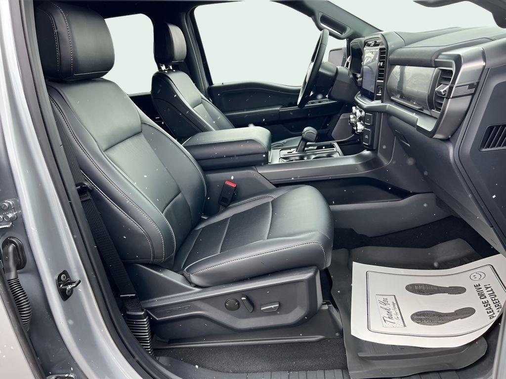 Ford F-150 Lariat SuperCrew 4WD 2025