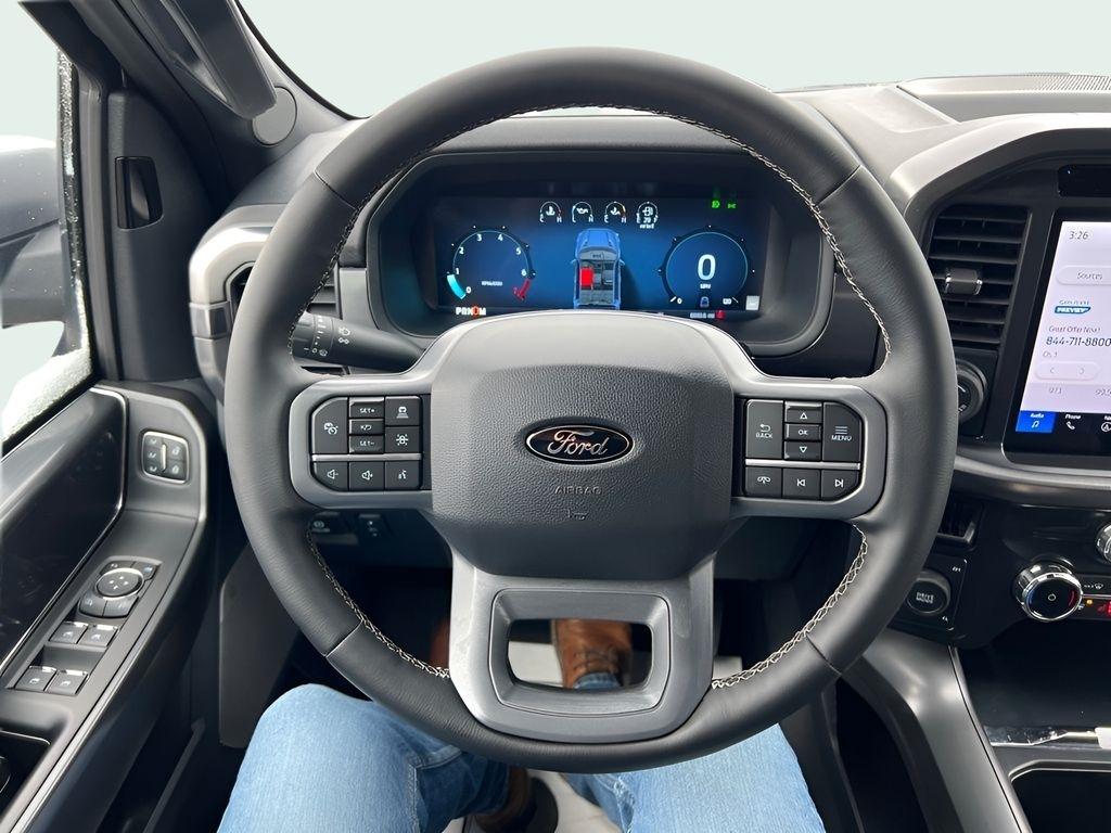 Ford F-150 Lariat SuperCrew 4WD 2025