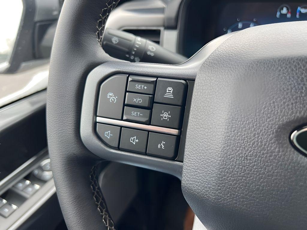 Ford F-150 Lariat SuperCrew 4WD 2025