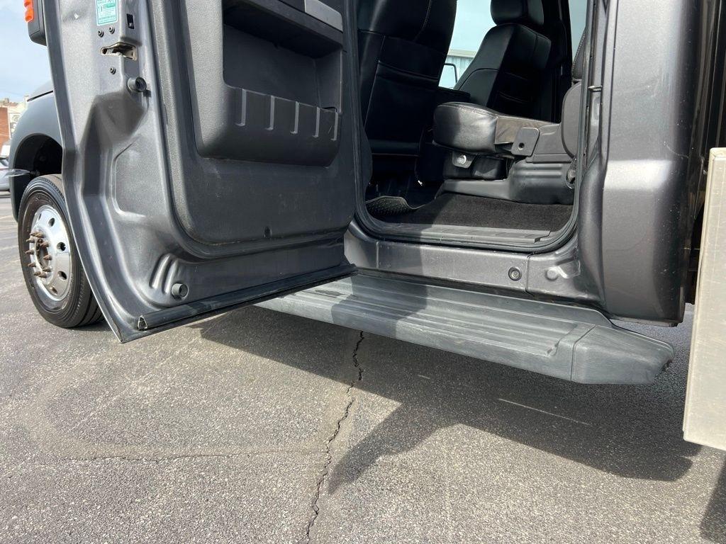 Ford F-450 SD Crew Cab DRW 4WD 2013