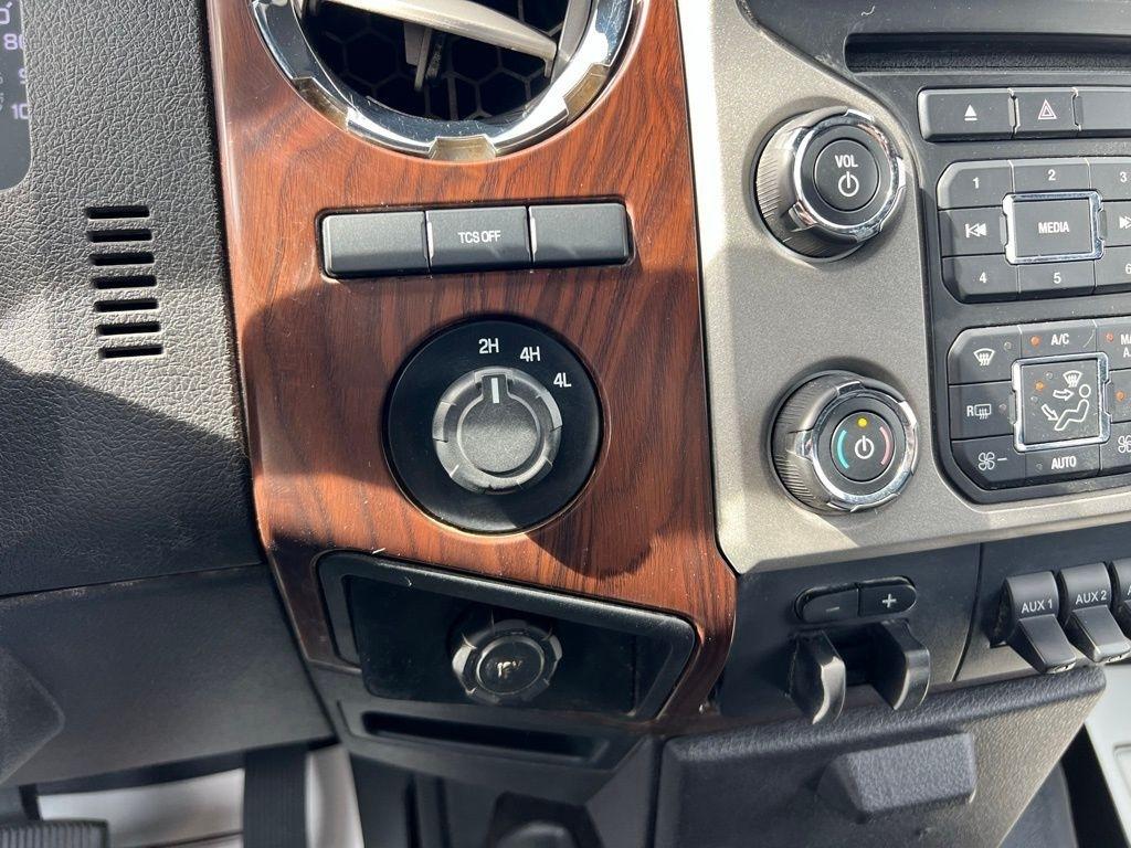 Ford F-450 SD Crew Cab DRW 4WD 2013