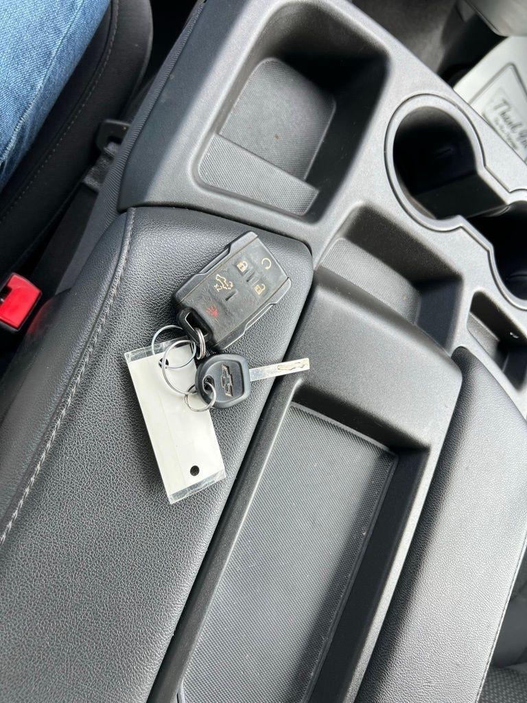 Chevrolet Silverado 1500 Custom Crew Cab Long Box 4WD 2020