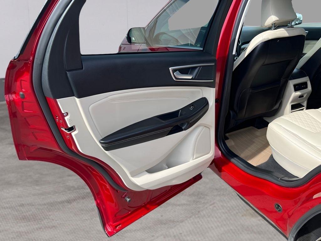 Ford Edge Titanium 2024