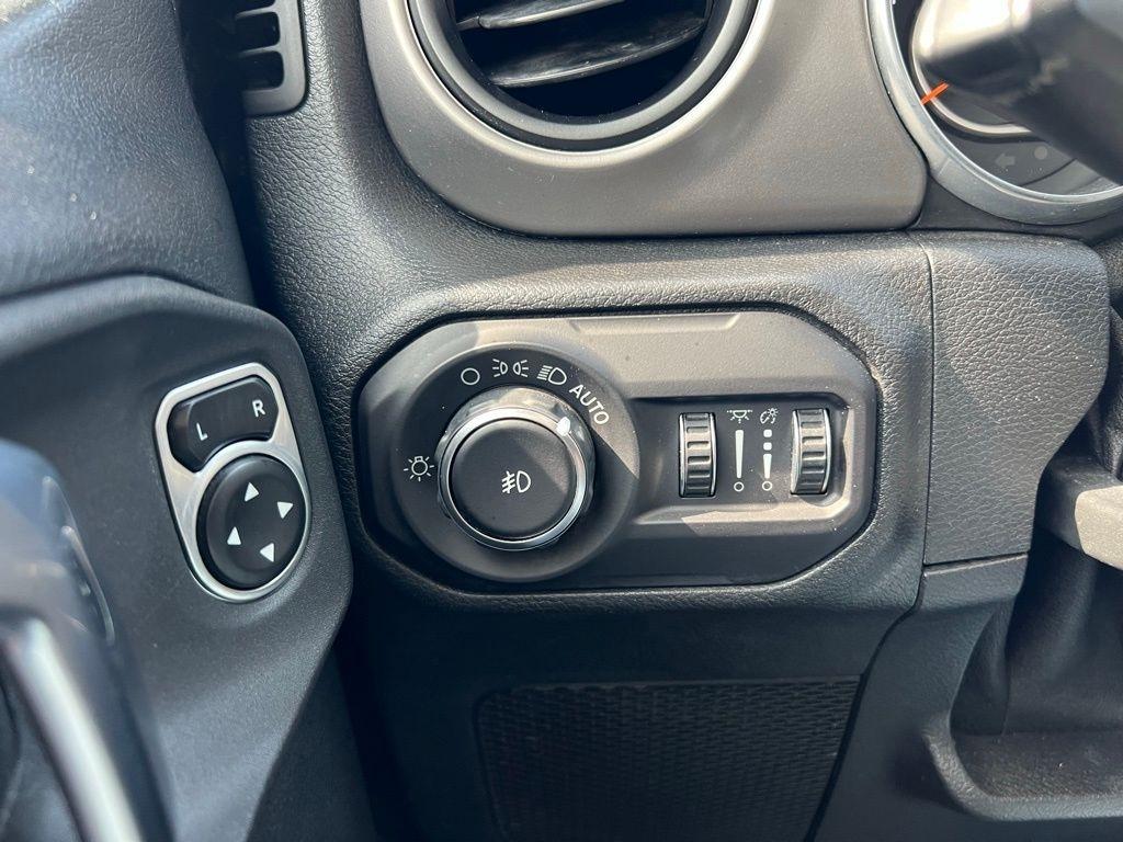 Jeep Wrangler Unlimited Sport 2018