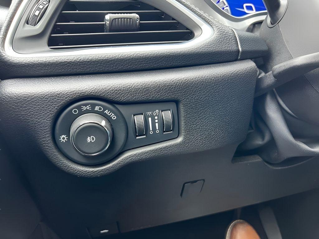 Chrysler Pacifica Limited 2025