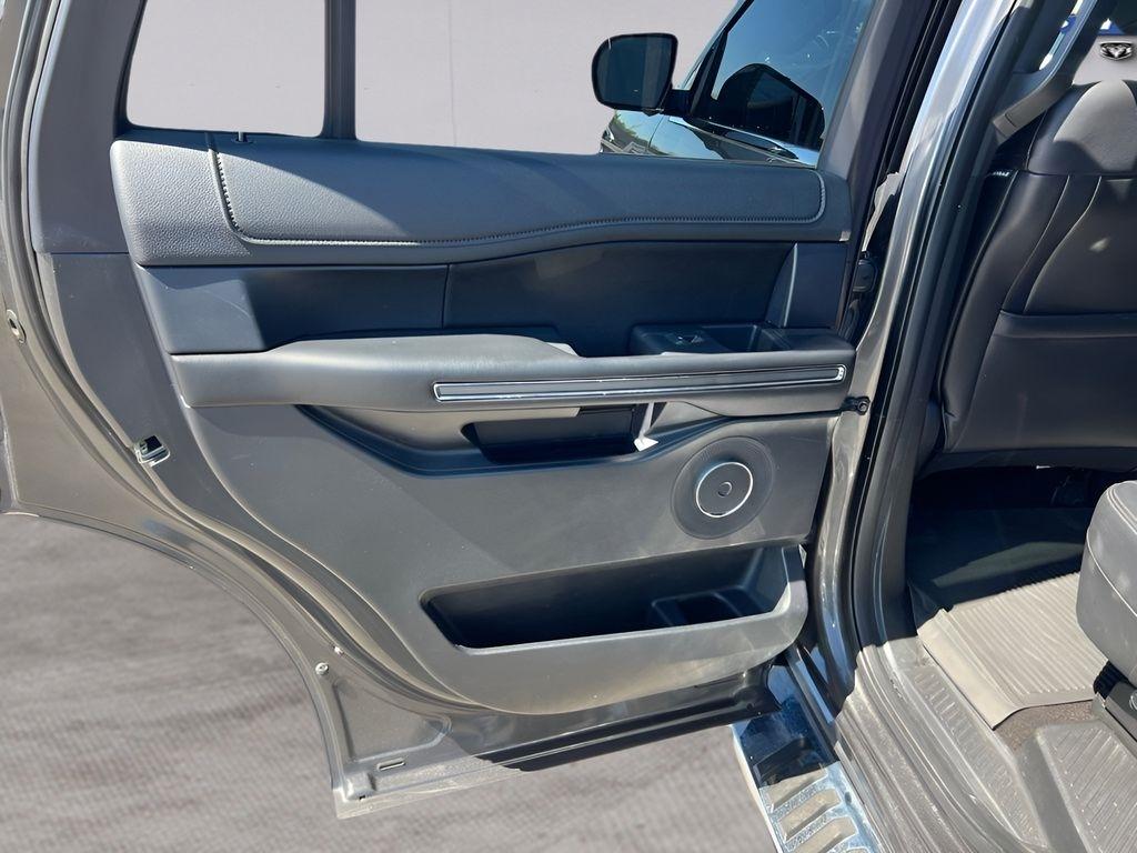 Ford Expedition XLT 4WD 2020