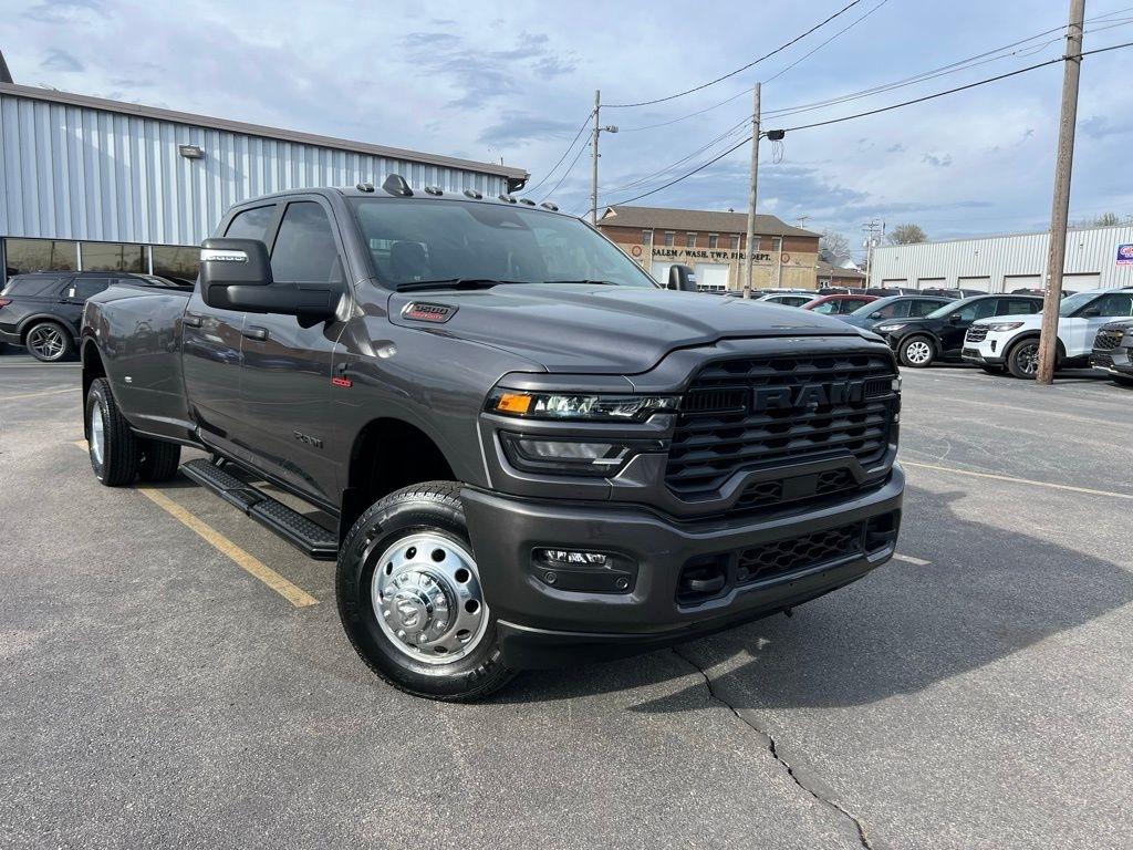 2025 RAM 3500 Big Horn Crew Cab LWB 4WD DRW