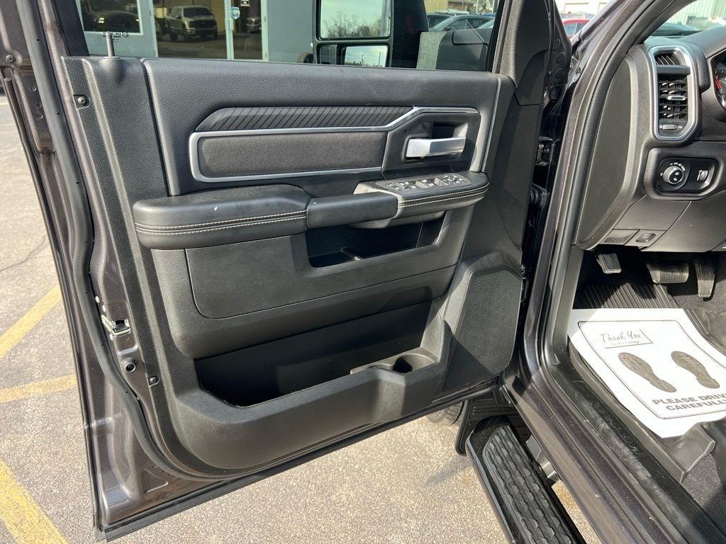 RAM 3500 Big Horn Crew Cab LWB 4WD DRW 2025