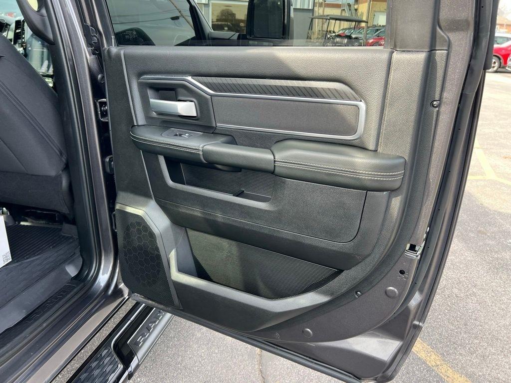 RAM 3500 Big Horn Crew Cab LWB 4WD DRW 2025