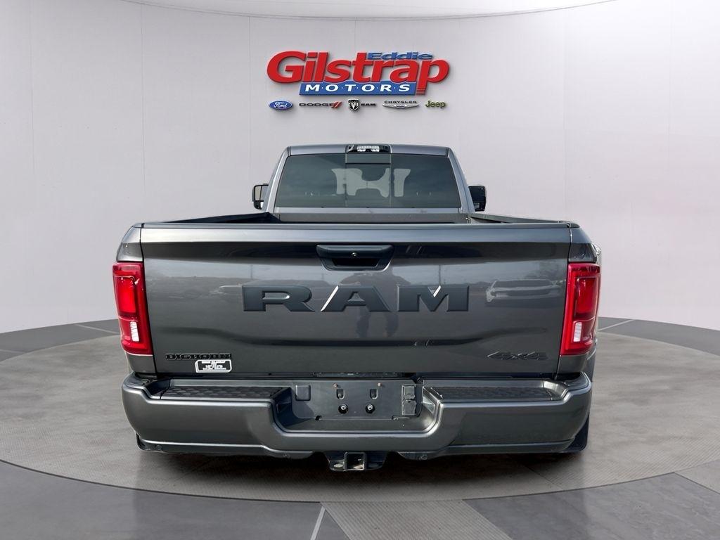 RAM 3500 Big Horn Crew Cab LWB 4WD DRW 2025