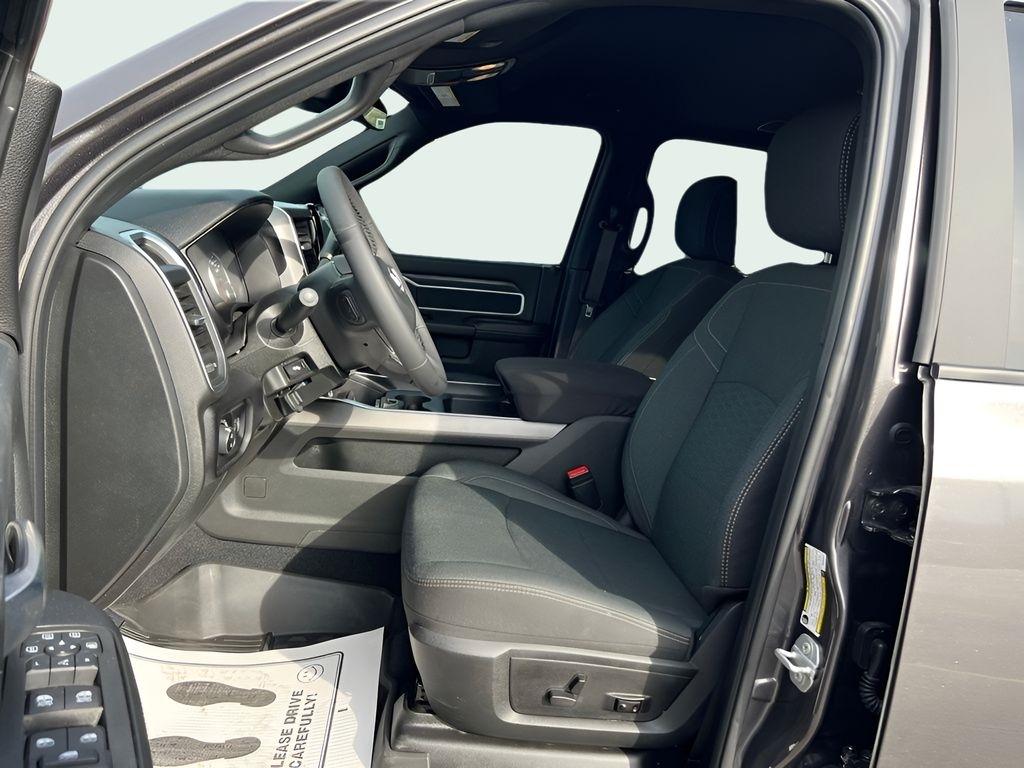 RAM 3500 Big Horn Crew Cab LWB 4WD DRW 2025