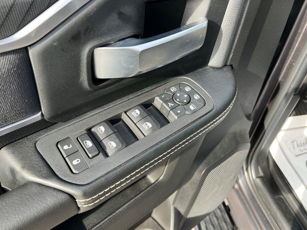 RAM 3500 Big Horn Crew Cab LWB 4WD DRW 2025