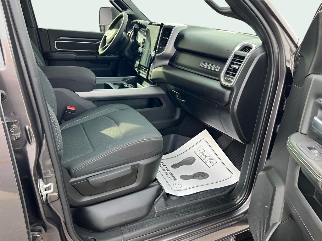 RAM 3500 Big Horn Crew Cab LWB 4WD DRW 2025