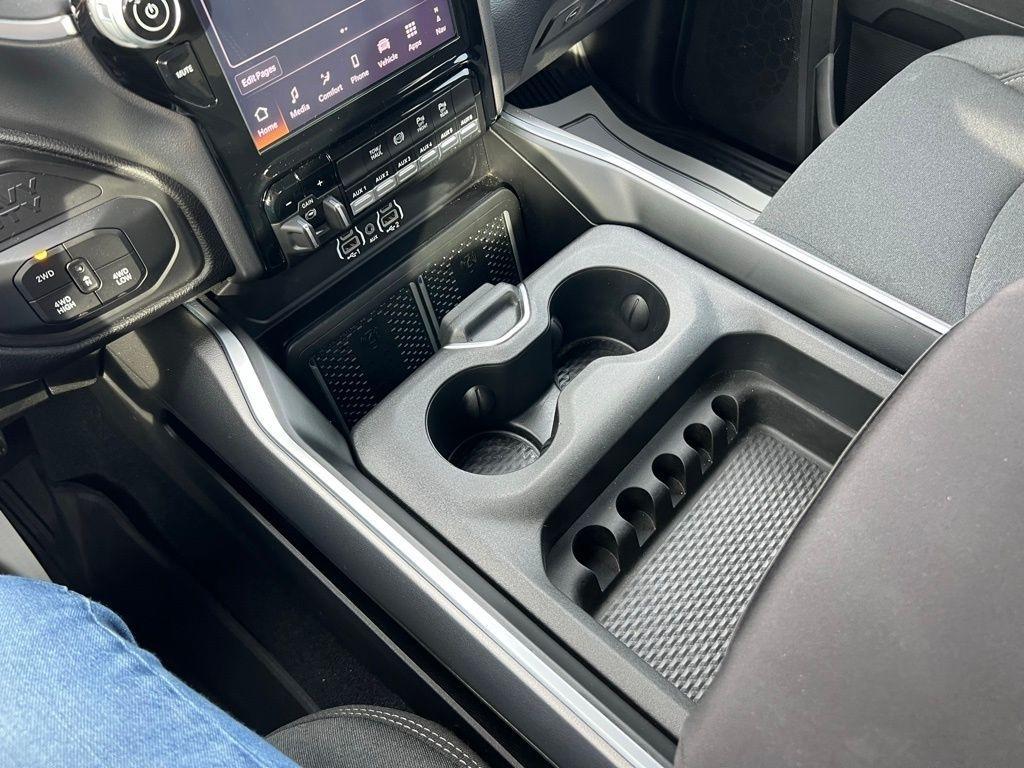 RAM 3500 Big Horn Crew Cab LWB 4WD DRW 2025