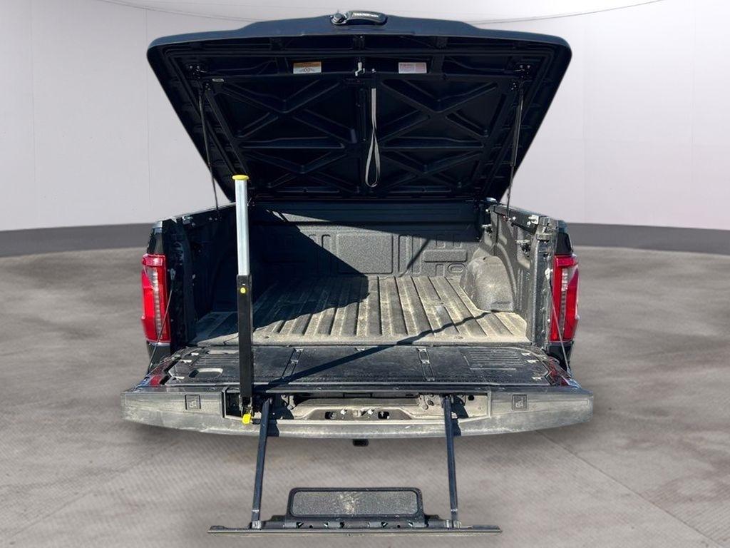 Ford F-150 XLT SuperCrew 4WD 2024