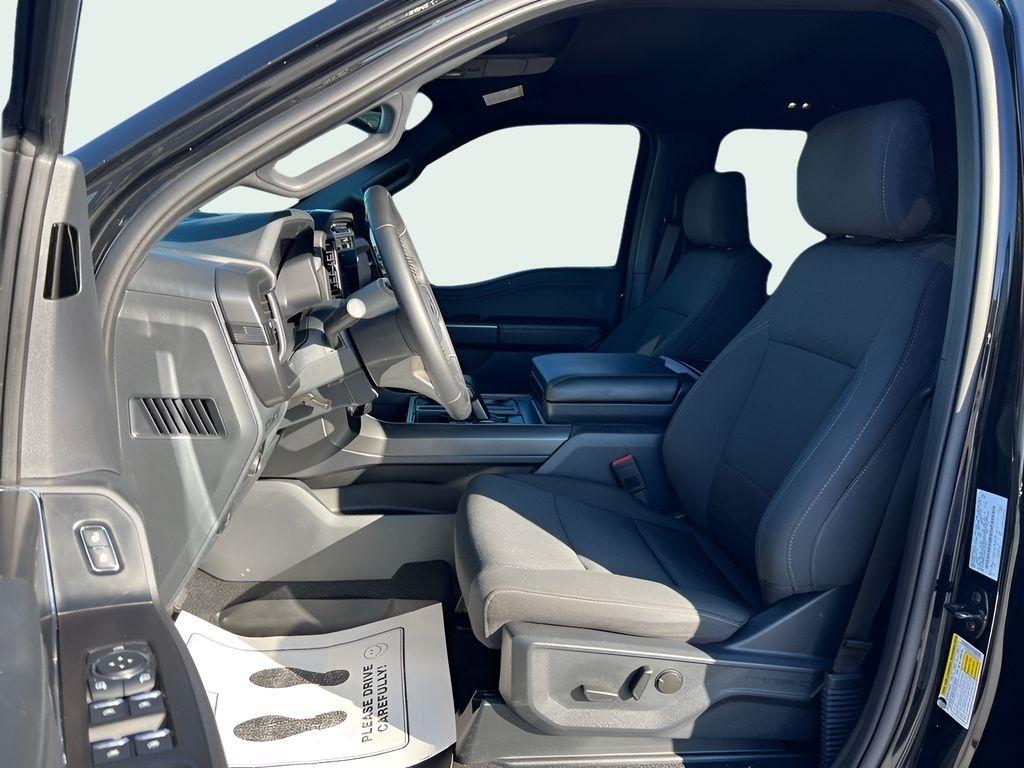 Ford F-150 XLT SuperCrew 4WD 2024
