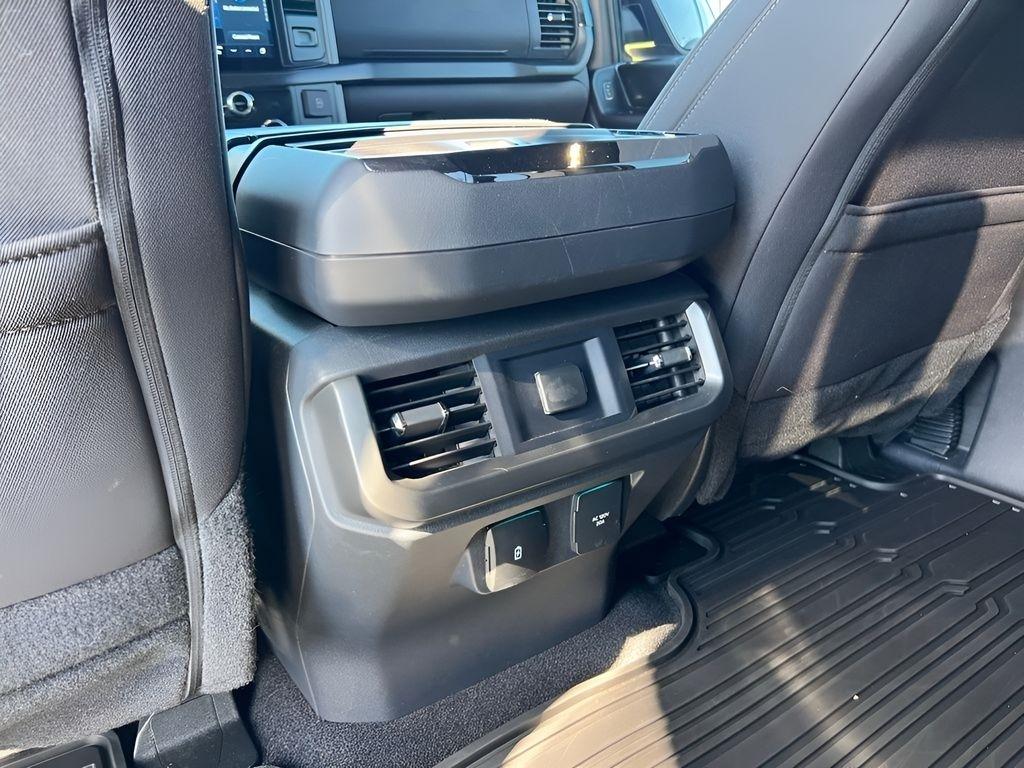 Ford F-150 XLT SuperCrew 4WD 2024