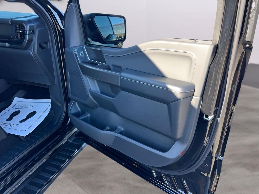 Ford F-150 XLT SuperCrew 4WD 2024