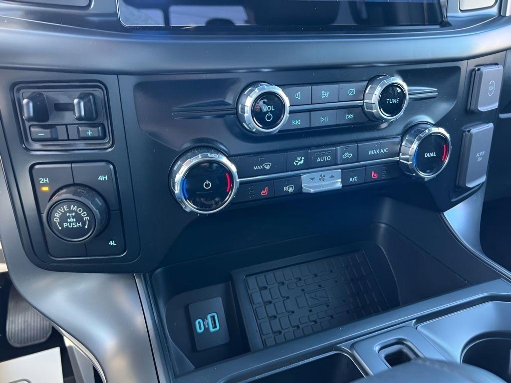 Ford F-150 XLT SuperCrew 4WD 2024