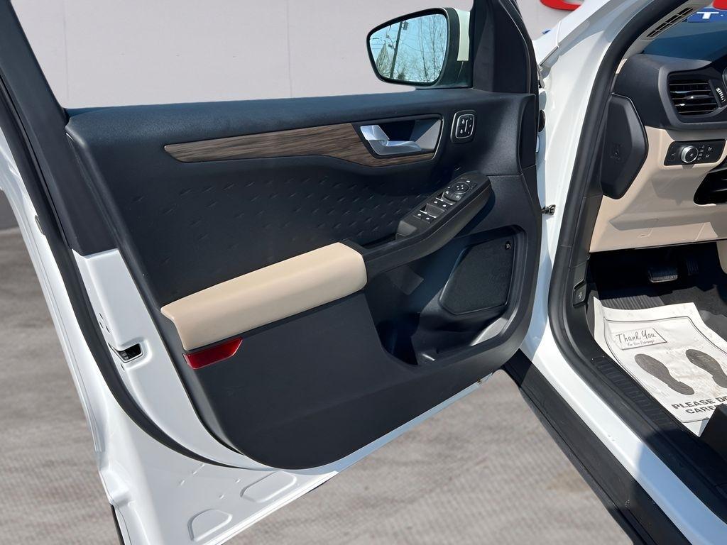 Ford Escape Titanium 4WD 2020