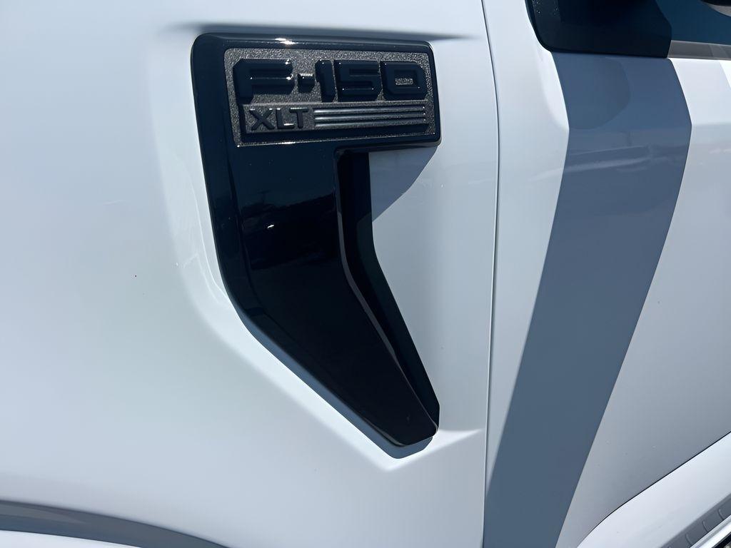 Ford F-150 XLT SuperCrew 4WD 2024