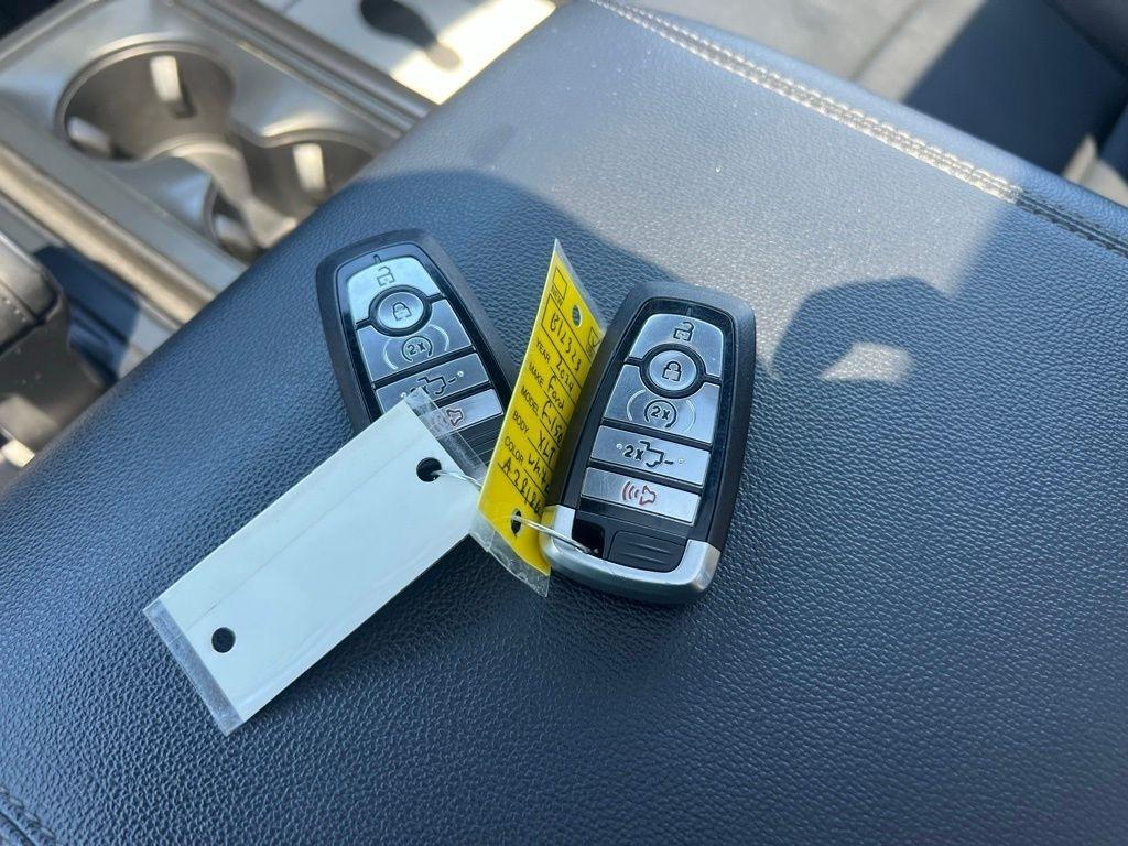 Ford F-150 XLT SuperCrew 4WD 2024