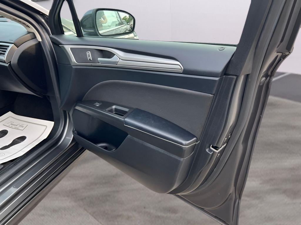 Ford Fusion SE AWD 2020