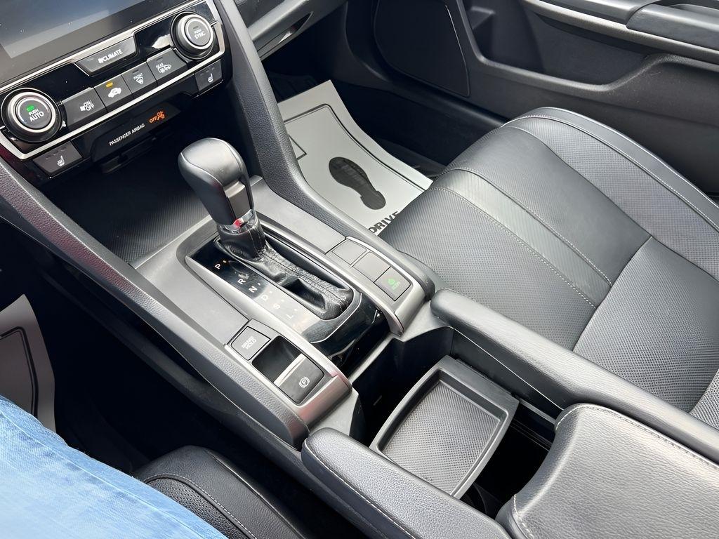 Honda Civic EX-L w/ Navigation 2017