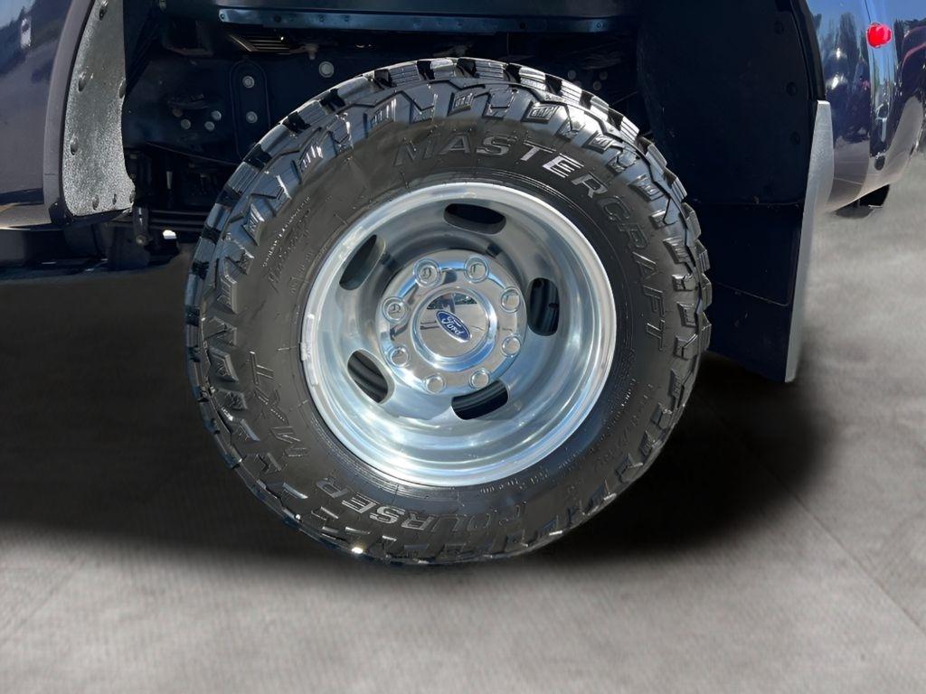 Ford F-350 SD XL DRW 4WD 2024