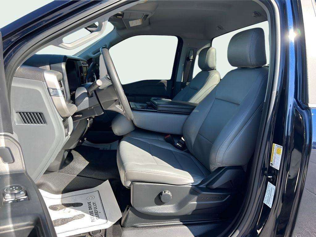 Ford F-350 SD XL DRW 4WD 2024