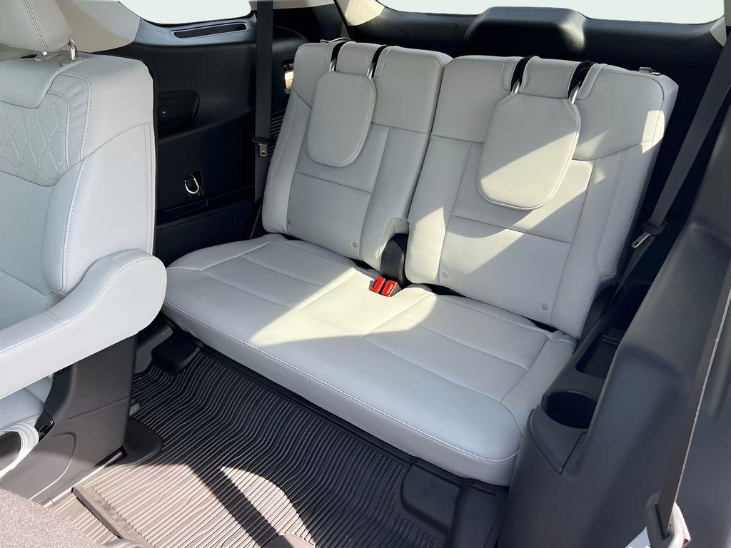 Ford Explorer Platinum AWD 2025