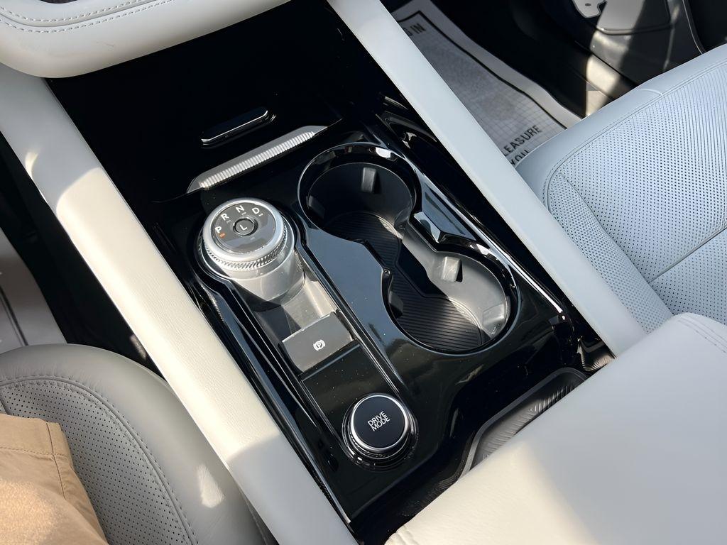 Ford Explorer Platinum AWD 2025