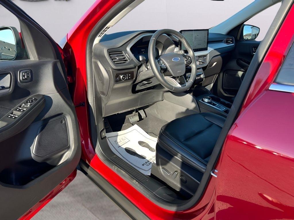 Ford Escape Platinum AWD 2023