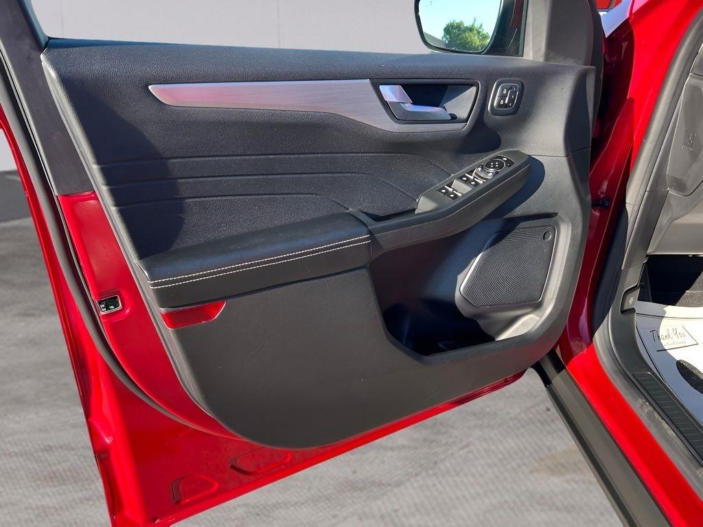 Ford Escape Platinum AWD 2023