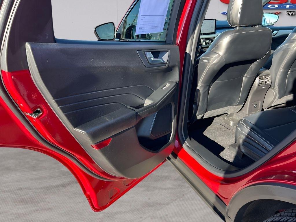 Ford Escape Platinum AWD 2023