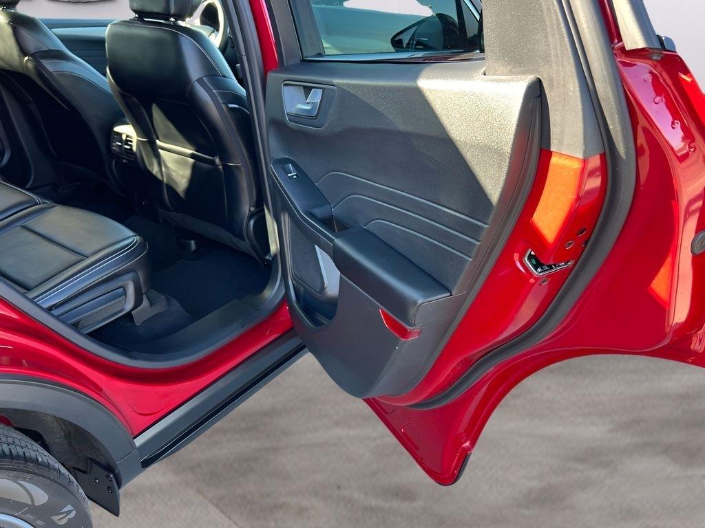 Ford Escape Platinum AWD 2023