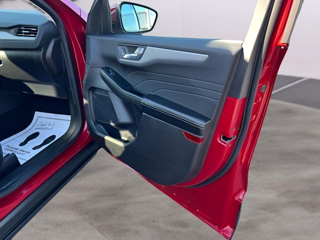 Ford Escape Platinum AWD 2023