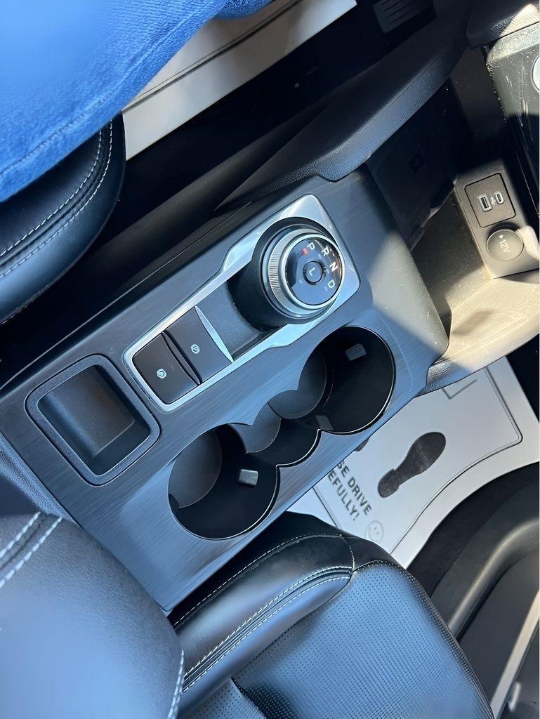 Ford Escape Platinum AWD 2023