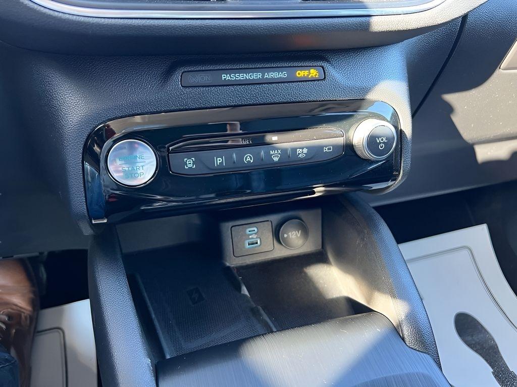 Ford Escape Platinum AWD 2023