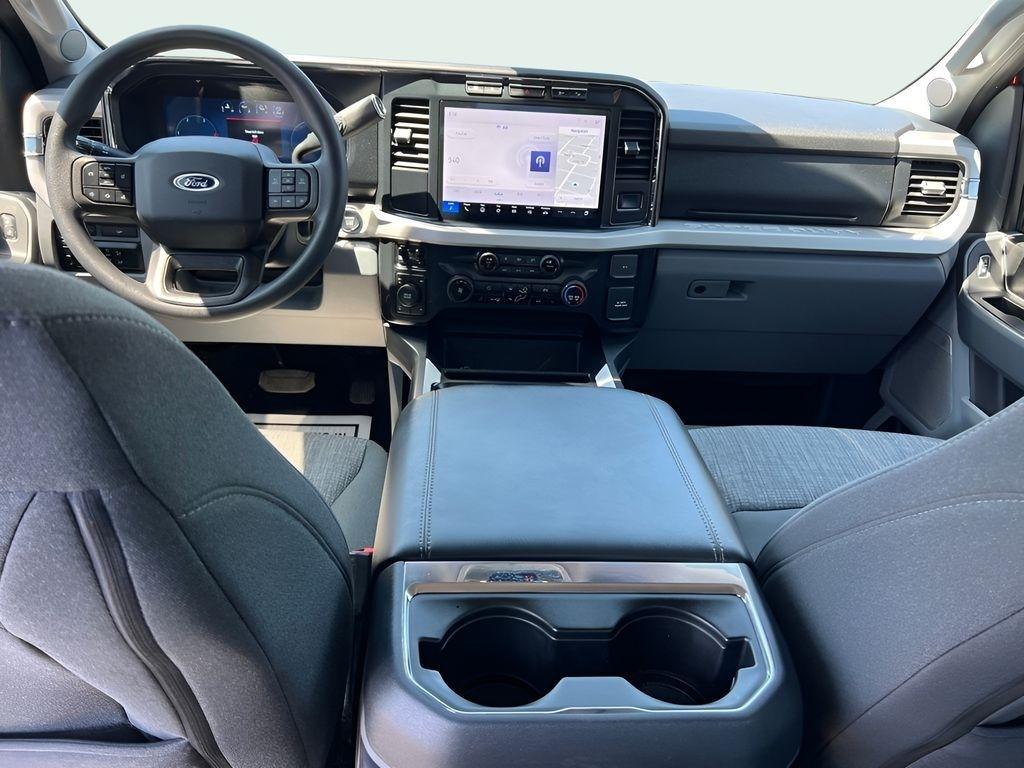 Ford F-250 SD XLT Crew Cab 4WD 2024