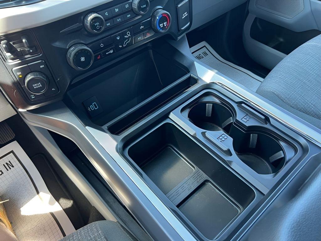 Ford F-250 SD XLT Crew Cab 4WD 2024