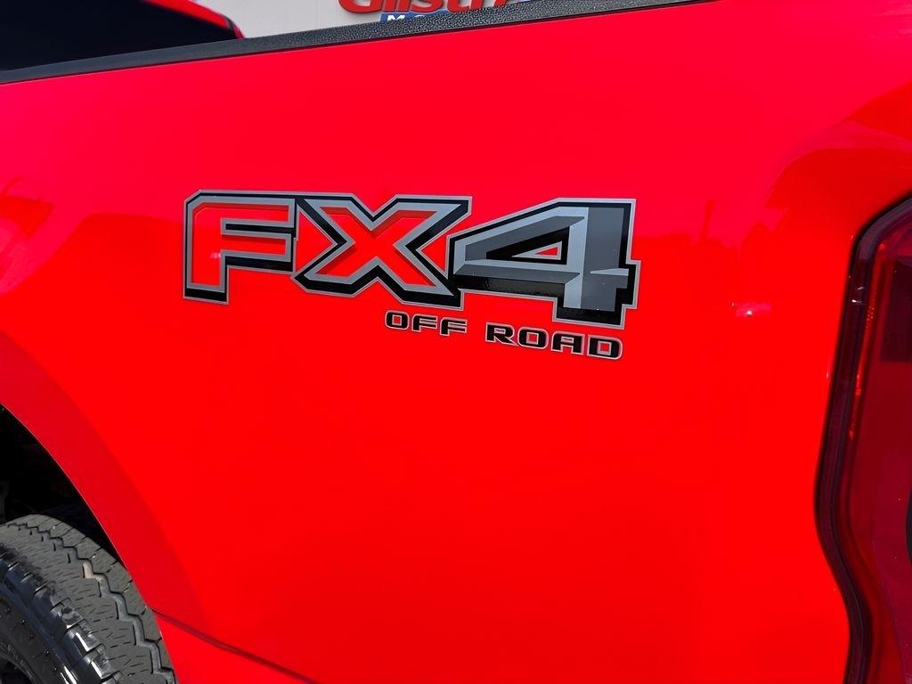 Ford F-250 SD XLT Crew Cab 4WD 2024