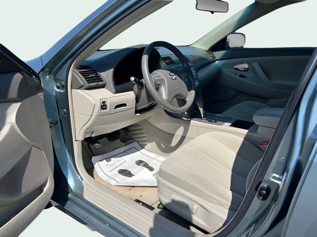 Toyota Camry SE 5-Spd AT 2009