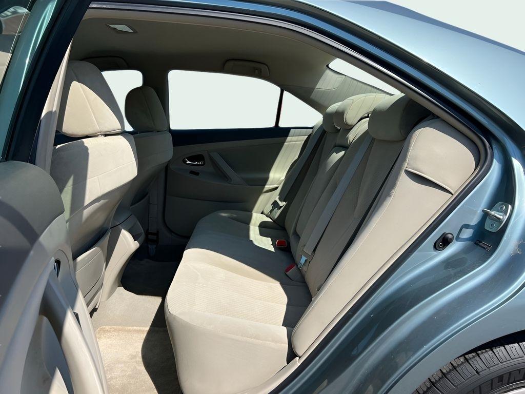 Toyota Camry SE 5-Spd AT 2009